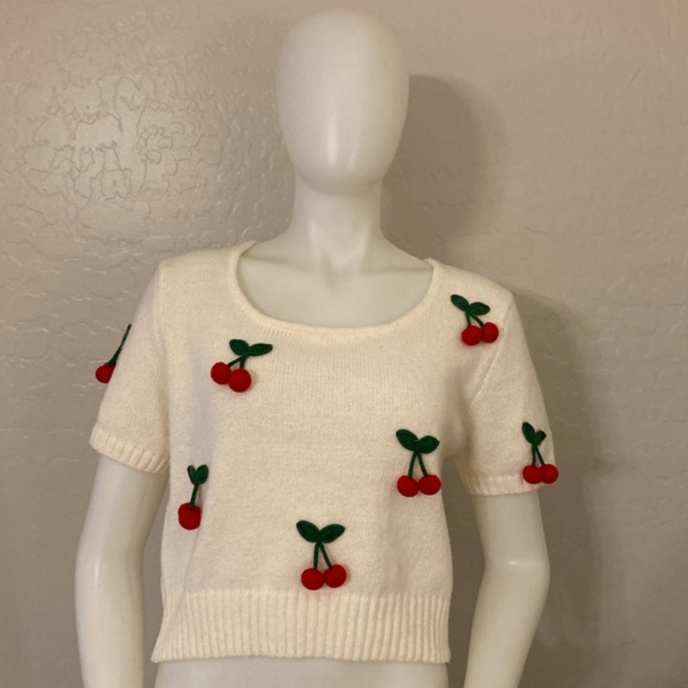 Anthropologie Luna Ivy 3D Hanging Cherries White Cropped Sweater
